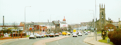 [east view down a dual carriageway]